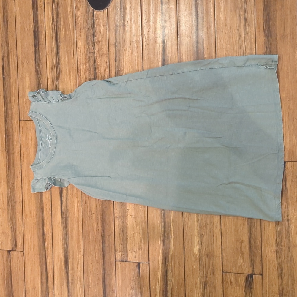 Size medium Universal thread dress